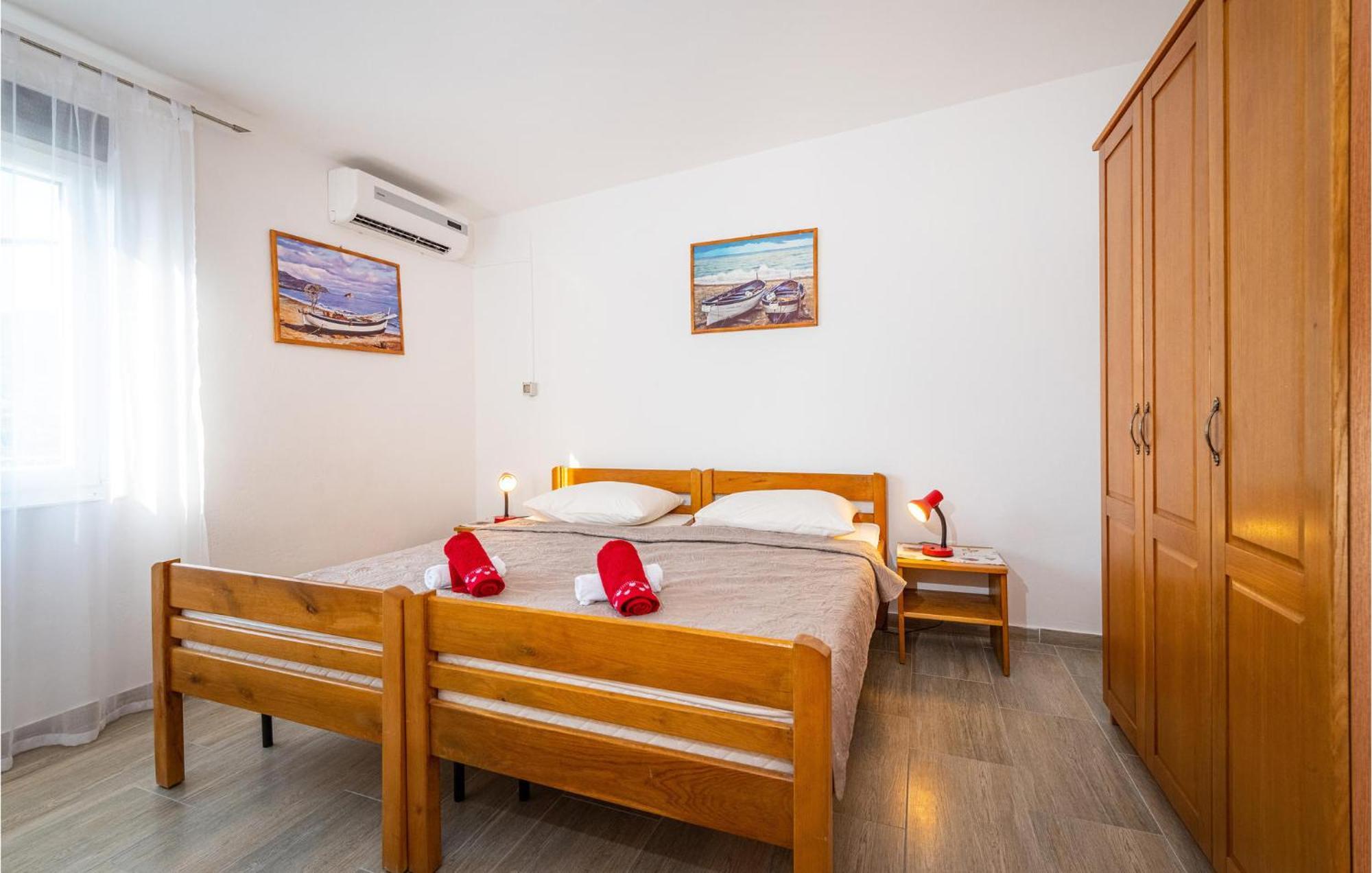 Beautiful Home In Rovanjska With Wifi Exterior photo